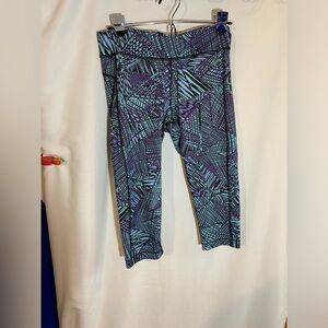 Under Armour women’s medium heatgear leggings